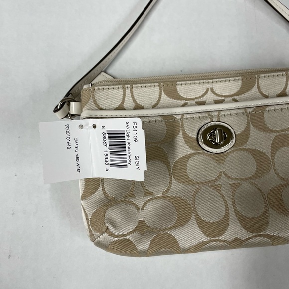 Coach Wristlet Purse - Picture 4 of 6
